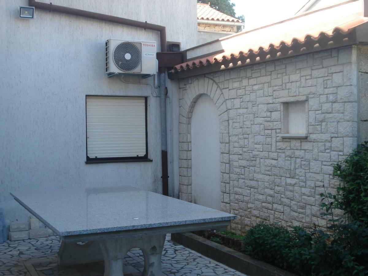 Apartment Tijano Krnica Exterior photo